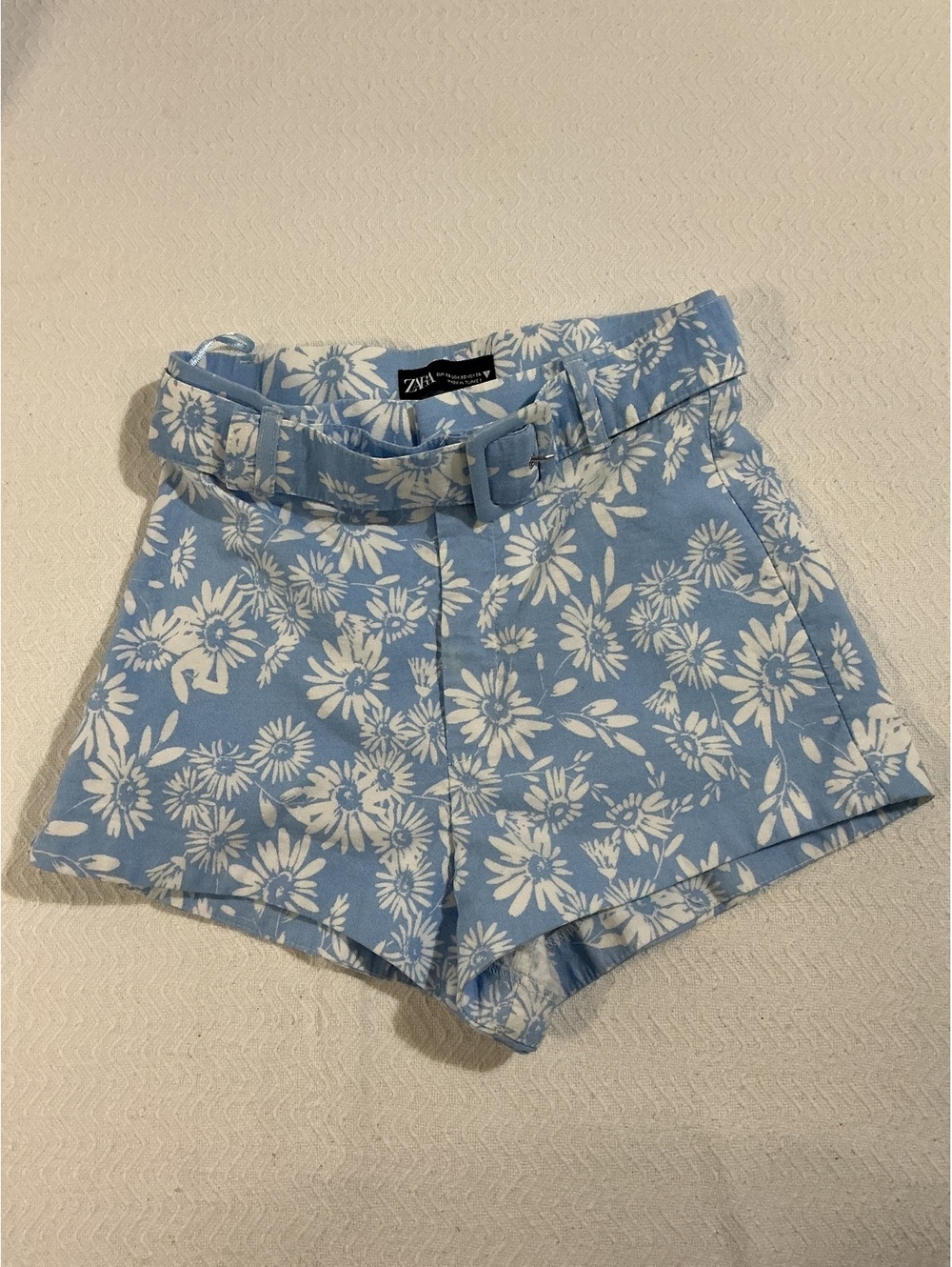 Zara Women's High Waist Floral Shorts with Belt